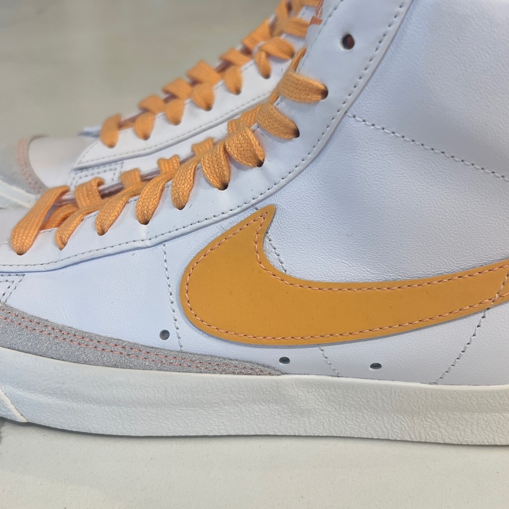 Nike Blazer Mid 77 White Peach Cream Sail Sneaker FD0287 100 Womens Sz 7.5 - Picture 10 of 15